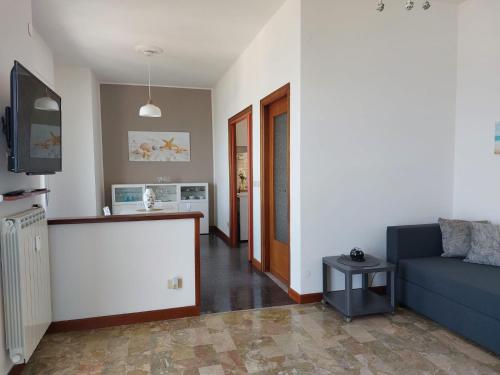 Maremare, really on the Beach, with private parking Maremare, really on the Beach, with private parking