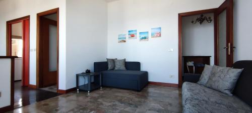 Maremare, really on the Beach, with private parking Maremare, really on the Beach, with private parking