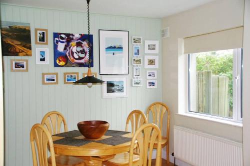 Cosy & convenient beach retreat in Tramore