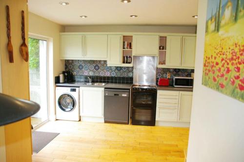 Cosy & convenient beach retreat in Tramore