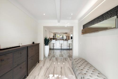 Hollywood Beach Private 4-bed 3-bath Villa Hollywood Beach Private 4-bed 3-bath Villa