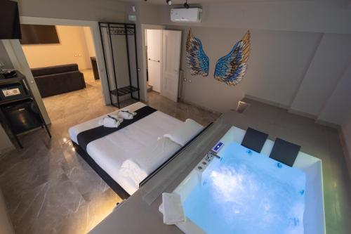 Maximum Exclusive Suite & Spa