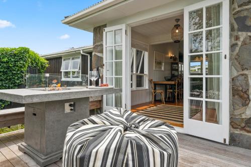 Mid-Century Charm - Taupo Holiday Home - image 5