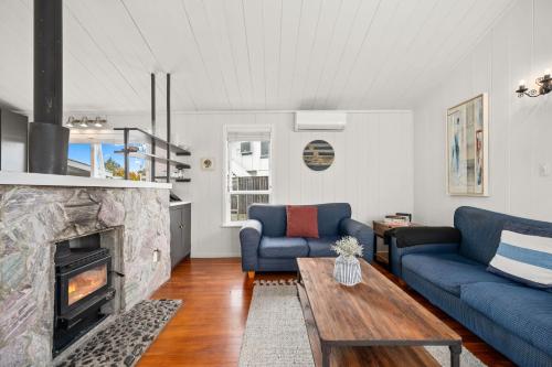 Mid-Century Charm - Taupo Holiday Home - image 3