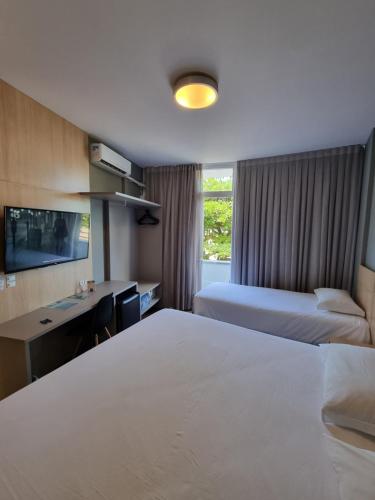 Superior Double or Twin Room with Sea View image 2