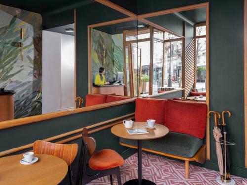Lobby, Hotel Edgar & Achille near Le Cafe Noir