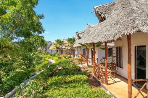 Mawimbi Bungalows – Nungwi, OK