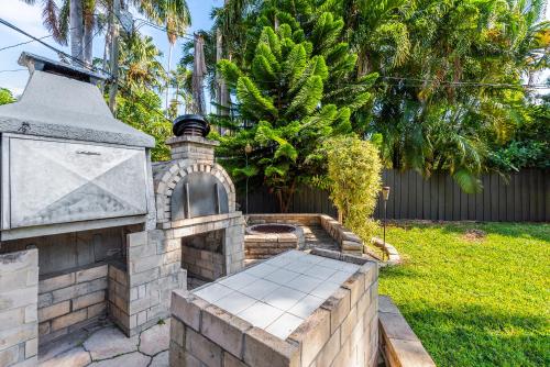 Hollywood Beach Private 4-bed 3-bath Villa Hollywood Beach Private 4-bed 3-bath Villa