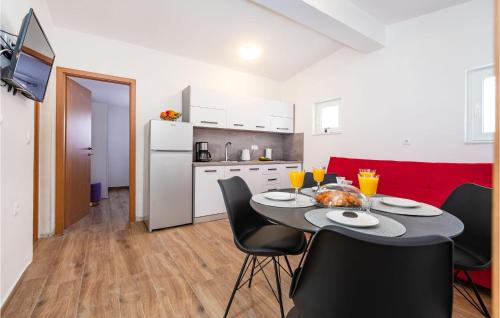 廚房, Apartment Razanac 31 in 拉扎納