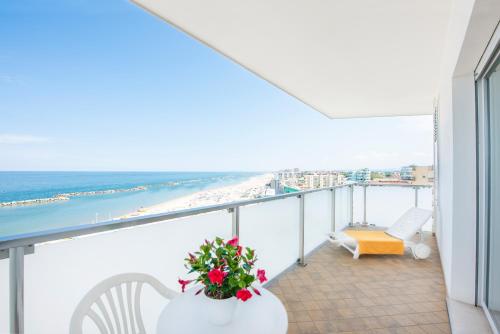 Camera doppia, vista sul mare, balcone