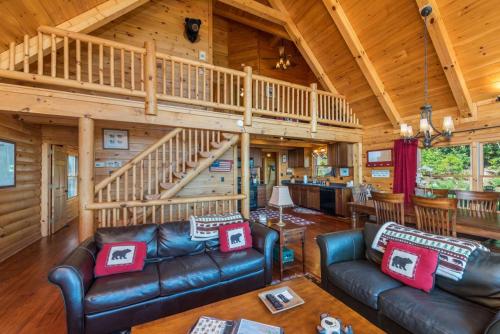Above the Clouds Log Cabin, Hot Tub & Views! in Old Fort, USA