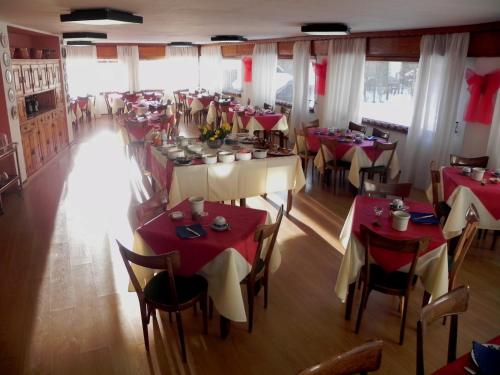 Étterem, Hotel Nuovo Pecetto in Macugnaga