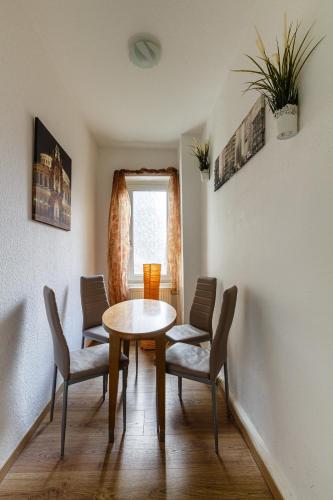 Gemütliche Monteurwohnung in Leipzig Gohlis-Süd Gemütliche Monteurwohnung in Leipzig Gohlis-Süd