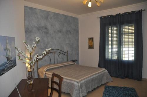 Standard Double Room image 4