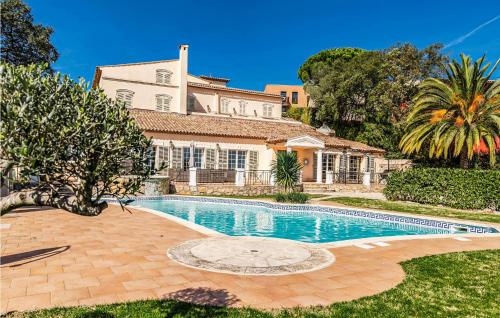 Amazing Home In Les Adrets-de-lestre With Heated Swimming Pool