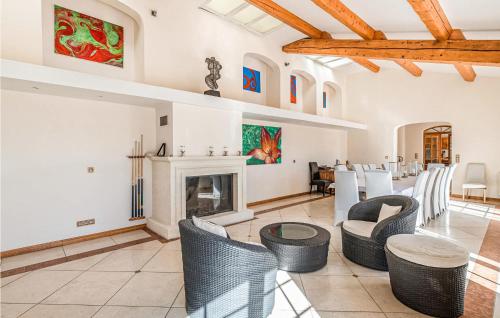 Amazing Home In Les Adrets-de-lestre With Heated Swimming Pool