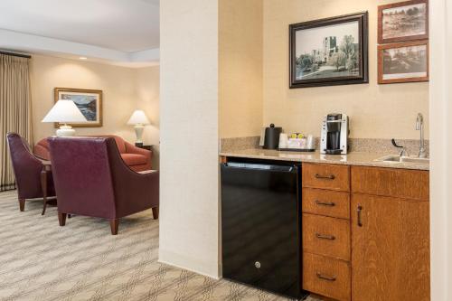 The Inn at Virginia Tech - On Campus - image 9
