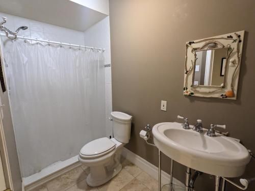Bathroom, Farmhouse Suite in Port Hope (ON)