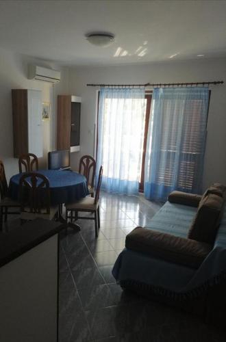 Aufenthaltsraum/TV-Zimmer, Apartment in Kanica with sea view, terrace, air conditioning, WiFi 5168-1 in Rogoznica
