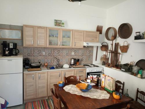 Iekārtas, Nektarios Village House in Neapoli