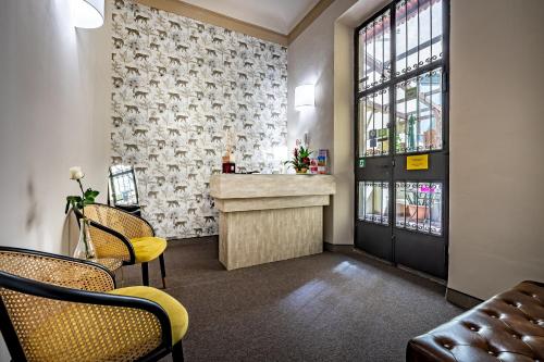 Maison Pitti Florence – Florence, IA