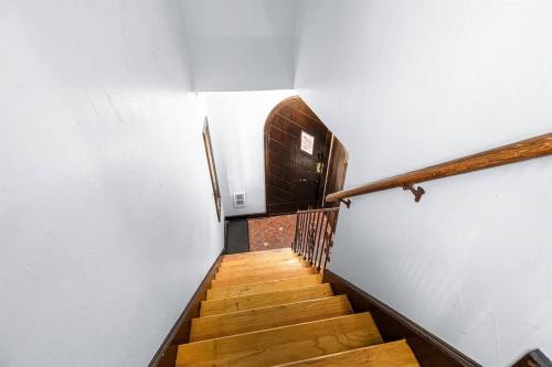 Great Location! Charming 2BR by Downtown Royal Oak in Royal Oak, USA