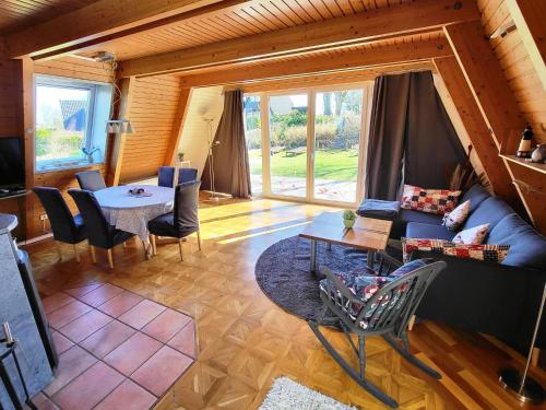 Gemütliches Ferienhaus mit Kaminofen an der Ostsee in Damp