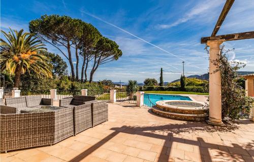 Amazing Home In Les Adrets-de-lestre With Heated Swimming Pool