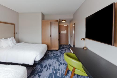 Double Queen Room