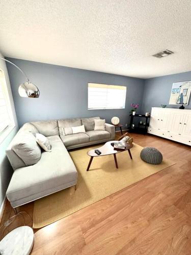 Confort Home/ 6ppl - 8 min beach in Dania Beach, USA