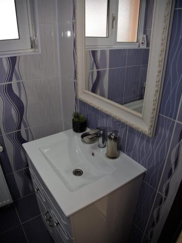 Double Room image 4