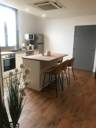 virtuve, Charmant T2 rénové et climatisé chez Cathy (Charmant T2 renove et climatise chez Cathy) in Ceyrat (Auvergne)