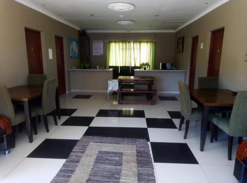 Patogumai, Big Five Guest House in Mthatha