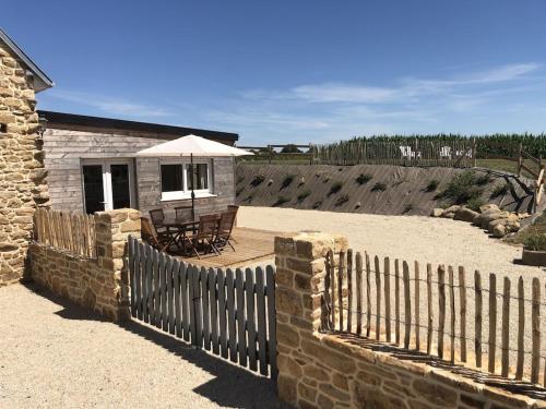 Charmante Maison de Campagne en Pierres et Bois gîte à louer Sartilly