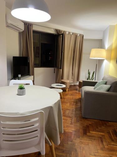 One-Bedroom Apartment image 2