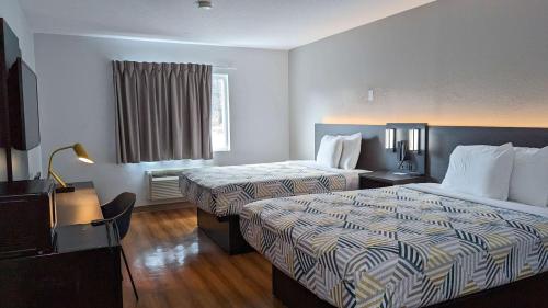 2 double beds