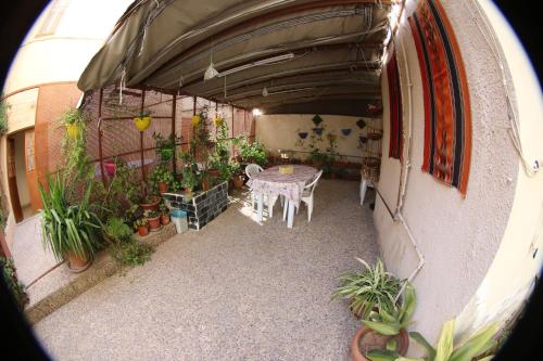 View, Alice & Andrew Apt. Few Steps to Madaba Old City Center in Madaba