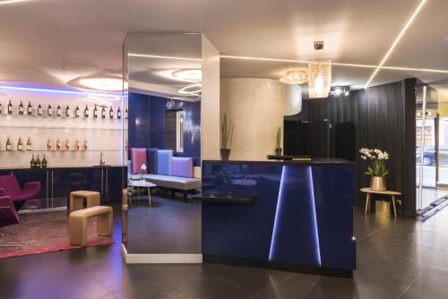 Lobby, Le Bon Hotel in La Defense