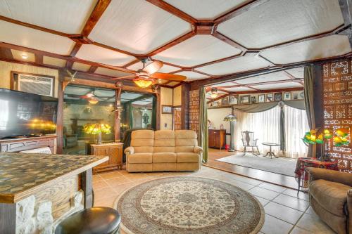 Kerrville Vacation Rental with Colorful Courtyard! in Kerrville, USA