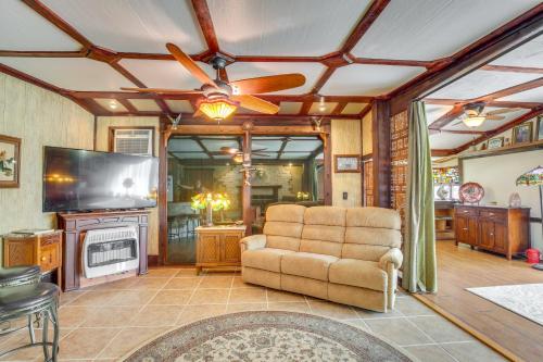 Kerrville Vacation Rental with Colorful Courtyard! in Kerrville, USA