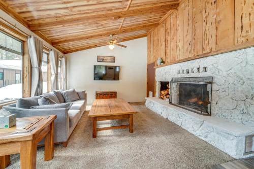 Graeagle Vacation Rental Cabin with Game Room! - Graeagle