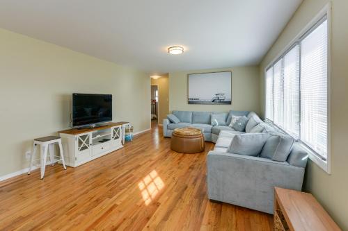 Brigantine Beach Home w/ Outdoor Shower & Grill! in Brigantine (NJ)