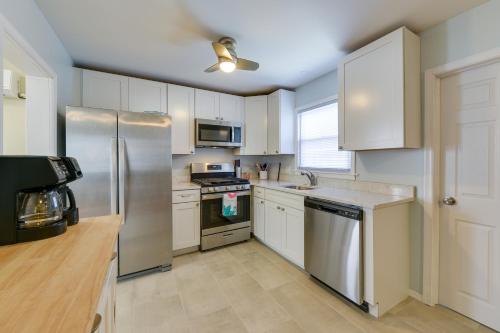 Brigantine Beach Home w/ Outdoor Shower & Grill! in Brigantine (NJ)