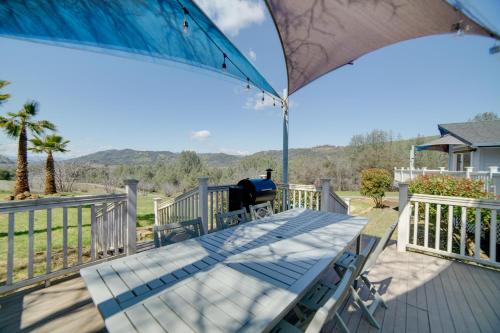 Pet-Friendly Clearlake Oaks Vacation Home with Pool!