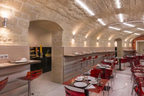 Restaurante, Le Bon Hotel in La Defense