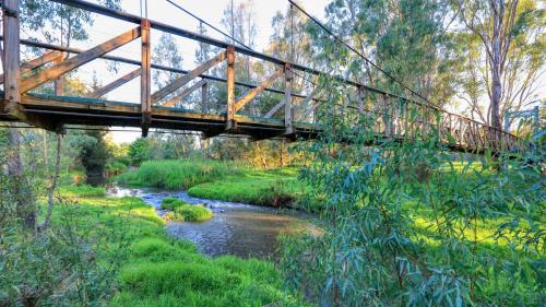 . Alpine Riverside Accommodation