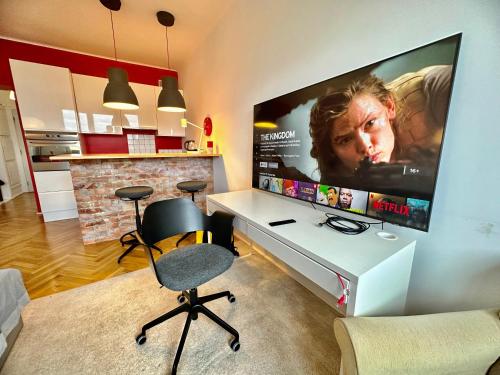 Super BEAUTY metro WiFi 65’TV Netflix HBO AppleTV+, Warszawa