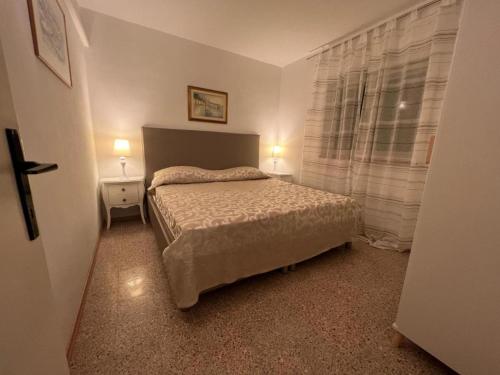 Apartments with a parking space Mavarstica, Ciovo - 8439