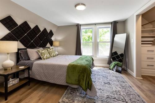 New! Luxury 1BR Flat near Downtown Mount Clemens detail