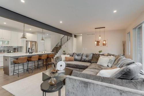 Zen Haus* Lavish Getaway w/ Gym, Sauna, Hot Tub in Berkeley